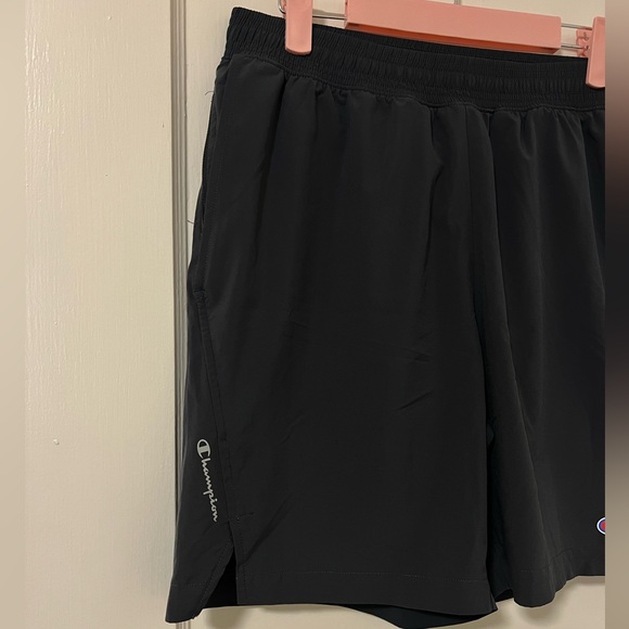 Men’s champion athletic shorts - Picture 2 of 5